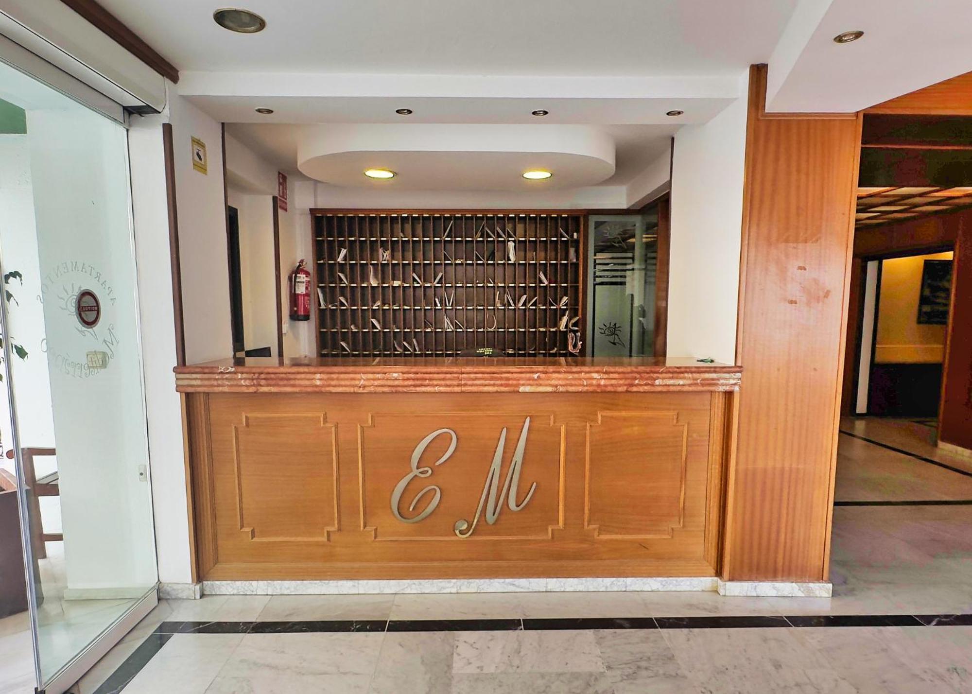 Mediterraneo 508. Fantastic Studio On The Beachfront With Sea Views. マルベーリャ エクステリア 写真