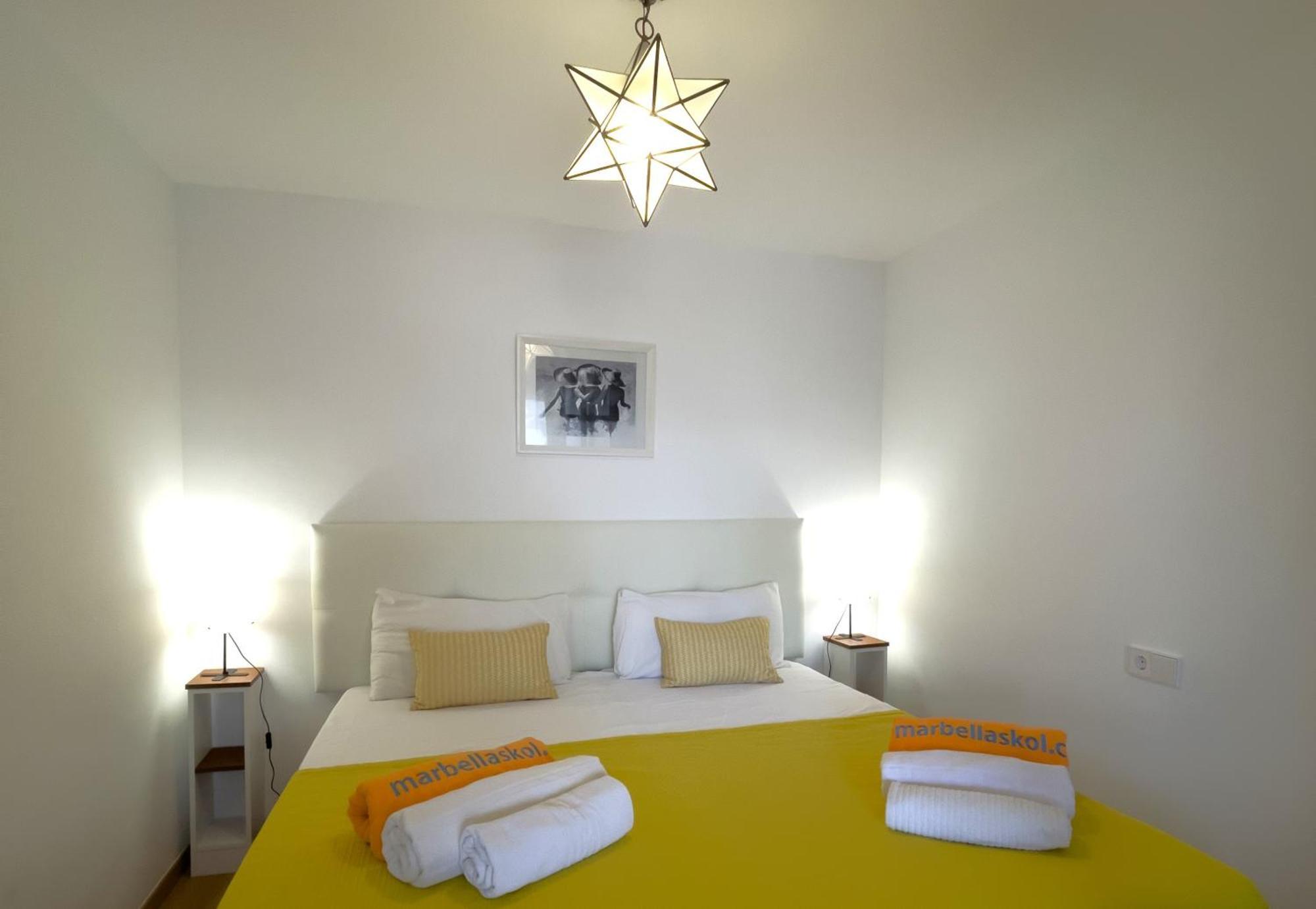 Mediterraneo 508. Fantastic Studio On The Beachfront With Sea Views. マルベーリャ エクステリア 写真