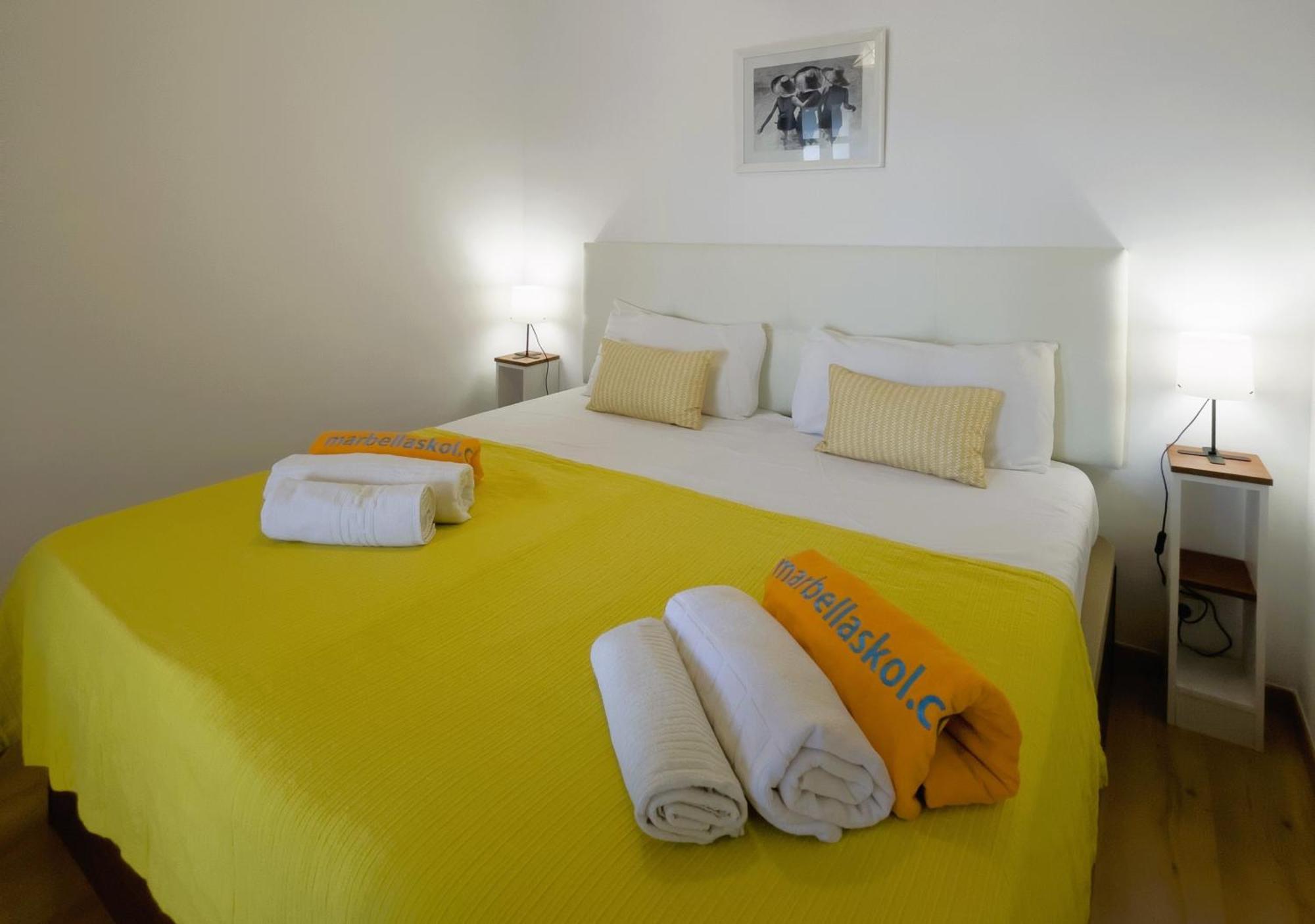 Mediterraneo 508. Fantastic Studio On The Beachfront With Sea Views. マルベーリャ エクステリア 写真